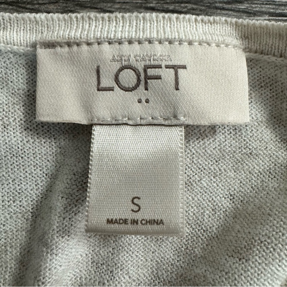 Ann Taylor Loft Women’s Sleeveless Knit Top Wrap Front Size S Beige - Picture 5 of 6